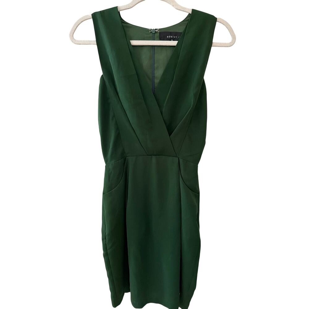 Adelyn Rae Dress Women's Size XS Green Romantic Wedding Guest Chic Minimalist